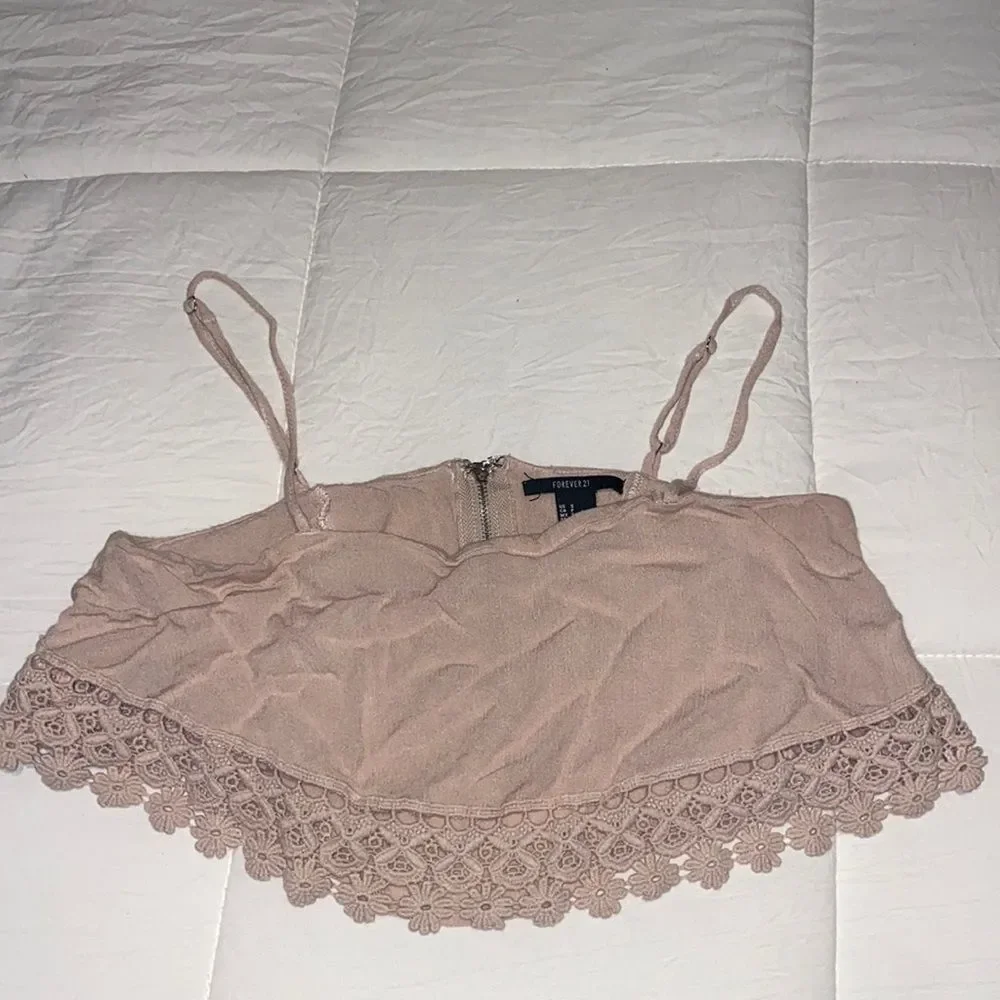 FOREVER 21 Flowy Crop Top - Picture 1 of 4